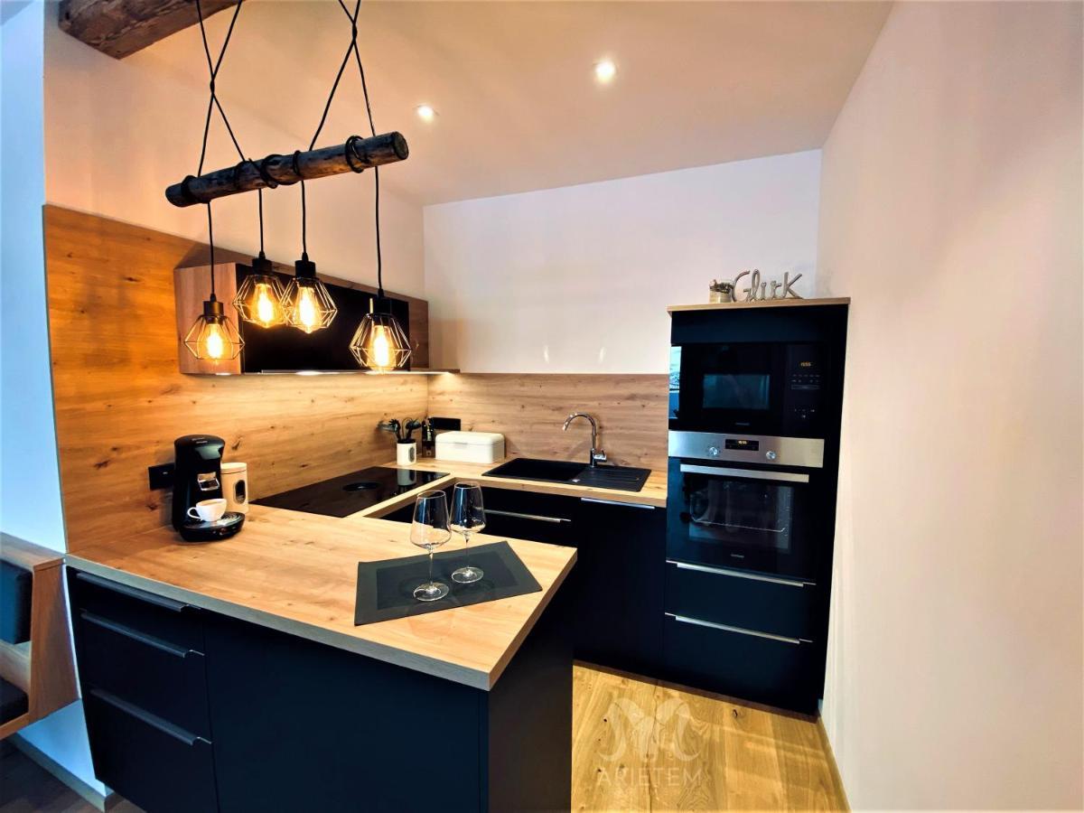 Arietem-apartment - By Mynests *
